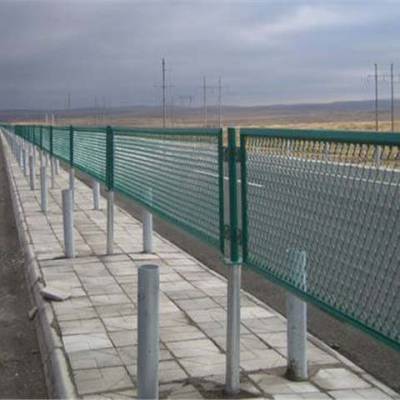 【高速公路护栏网用途